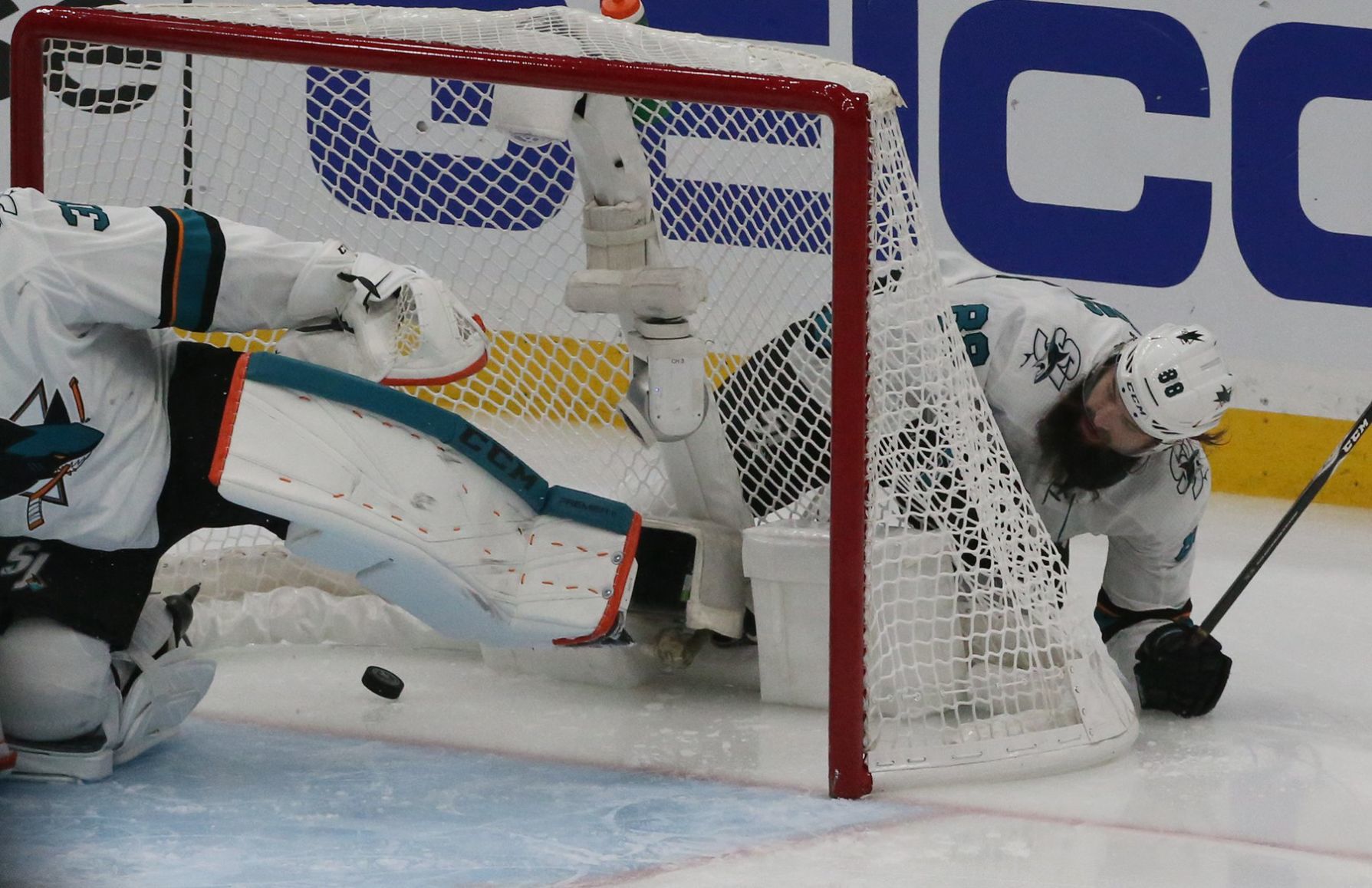 Blues and Sharks skate in game 4 of the semifinals